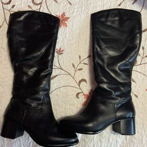 nine west boots (black)
